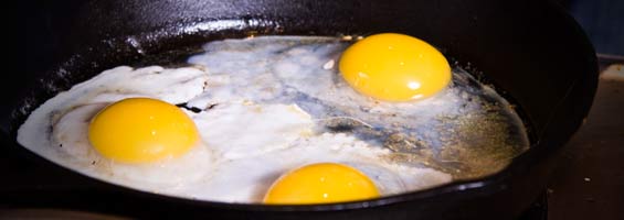 frying-duck-egg