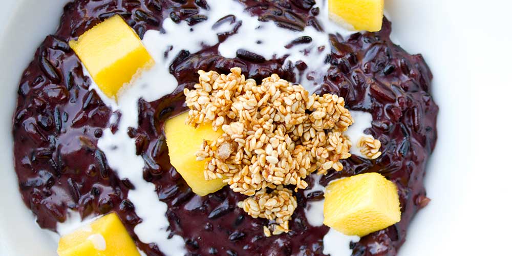 Purple Rice Pudding w/ Mango & Coconut